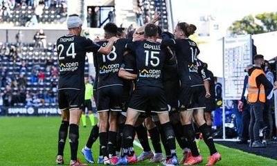 法甲焦点战:巴黎圣曼主场剑指三分,昂热铁桶阵能否全身而退?